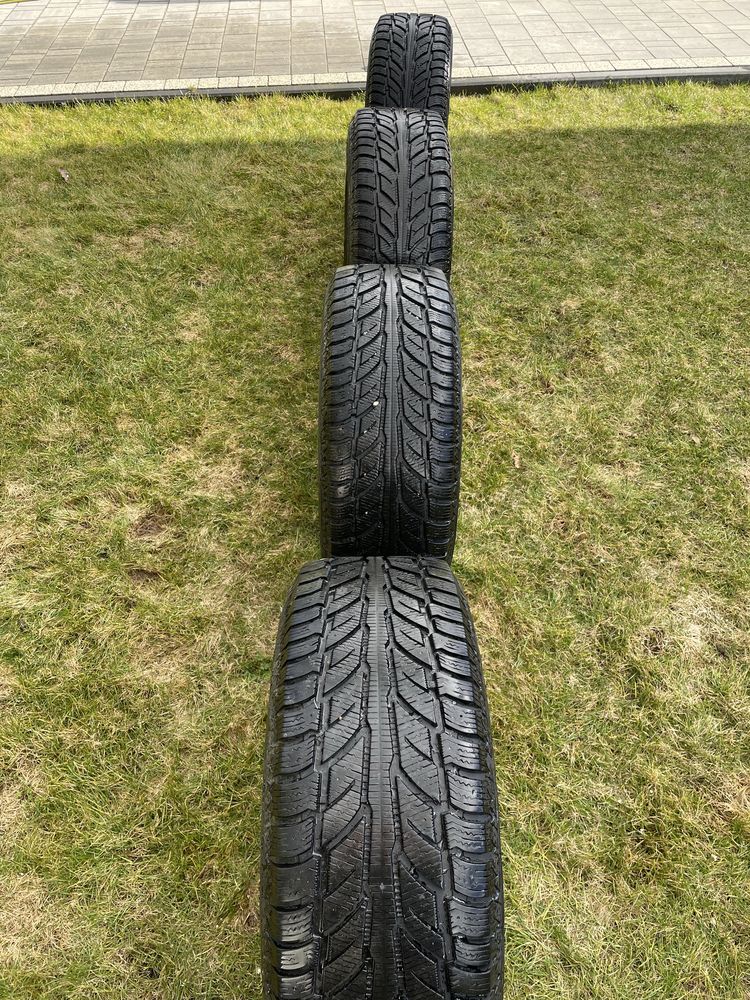 Opony zimowe z felgami  265/60/18 do Jeep Grand Cherokee Stan BDB !!