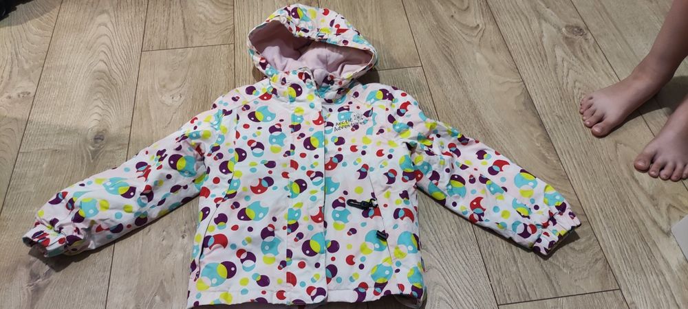 Kurtka narciarska zimowa dziewczeca rozm 110 4-5. 
Lat 
Z dopinaniem n