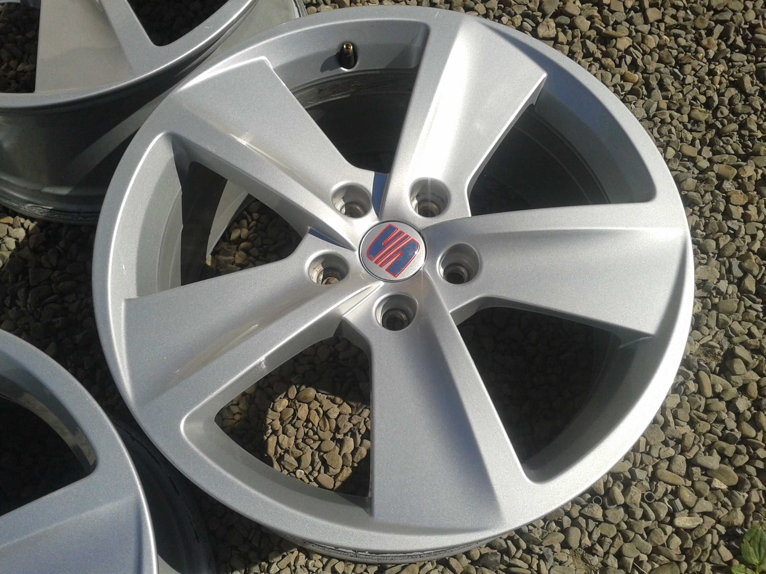 oryginalne r17 felgi skoda superb octavia karoq yeti audi a3 a4 touran