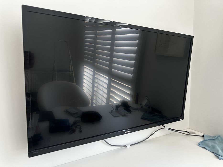 Philips Momentum 436M6  HDR 4K Ambiglow 43” UHD 3840x2160