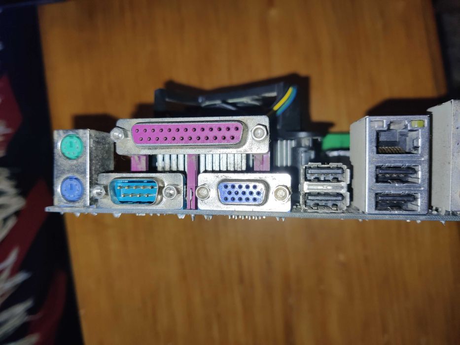 Материнська плата Gigabyte GA-G31M-S2L