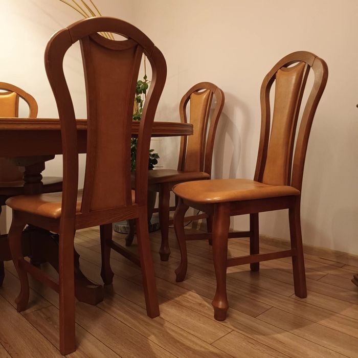 Stół dębowy rozkładany  i 6 krzeseł