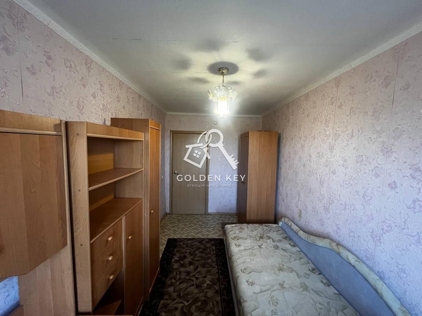Продаж трикімнатної квартири, Автотехнікум