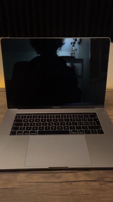 MacBook Pro 15” (2018)