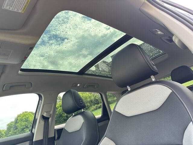 2022 Volkswagen Taos SEL 4Motion