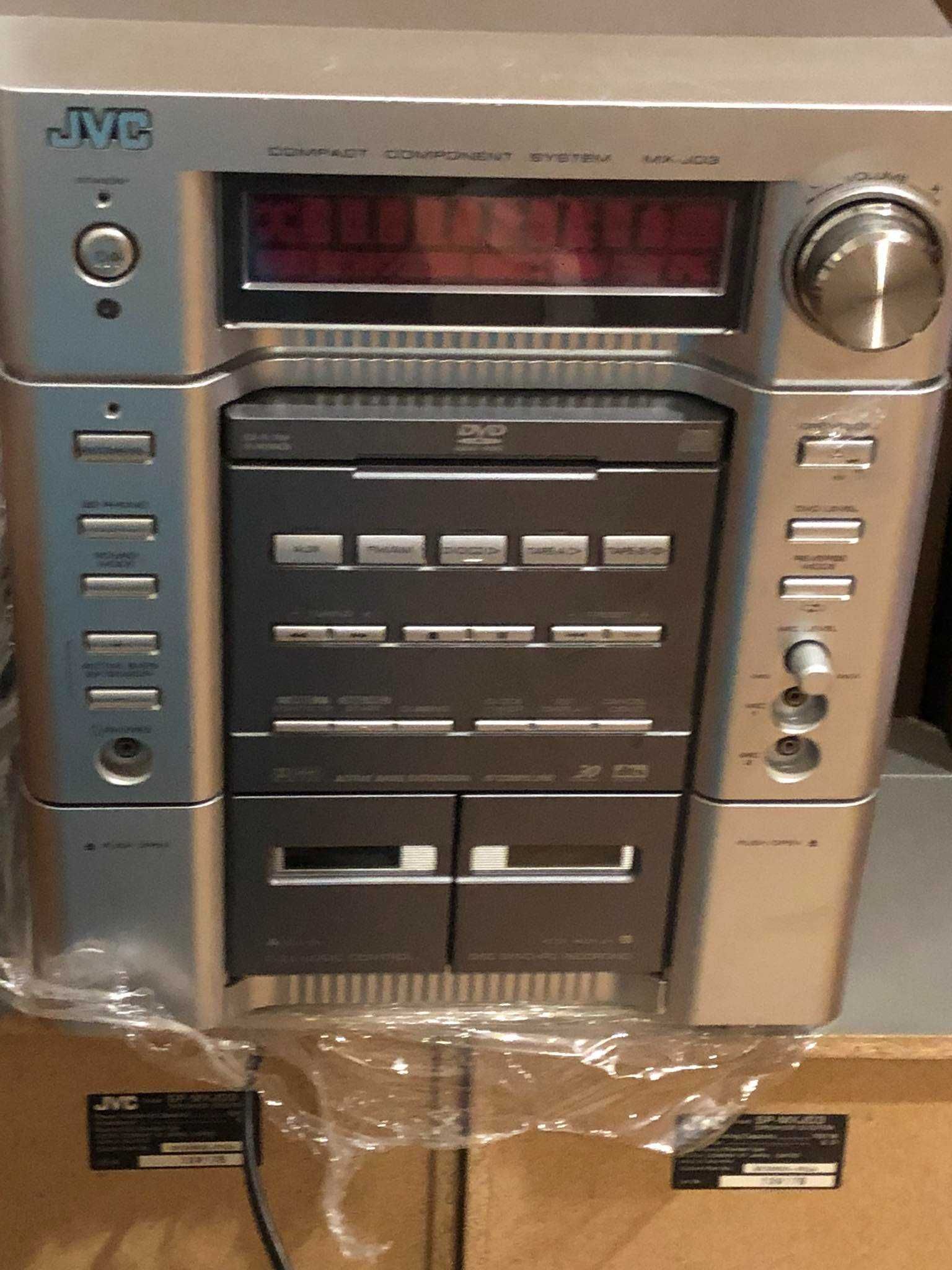 музикальний центр JVC dvd cassette receiver  model CA-MXJD3 робочий