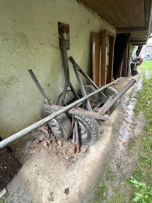 Wóz metalowy ciągnikowy