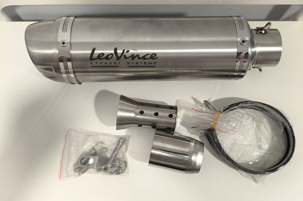 Escape para mota Leovince