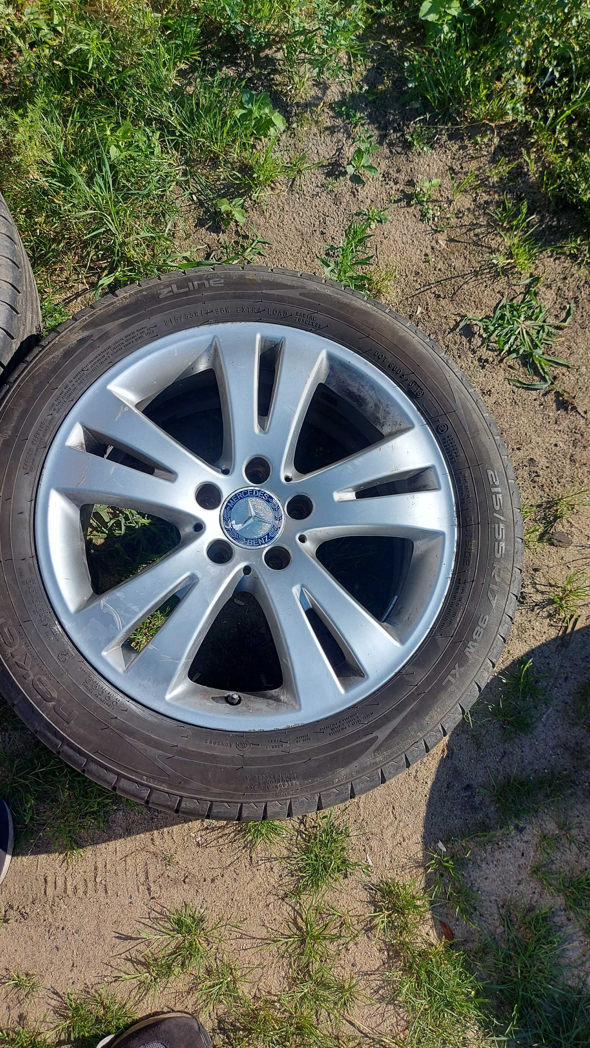 Witam, sprzedam oryginalne Felgi Mercedes Benz 17" razem z oponami