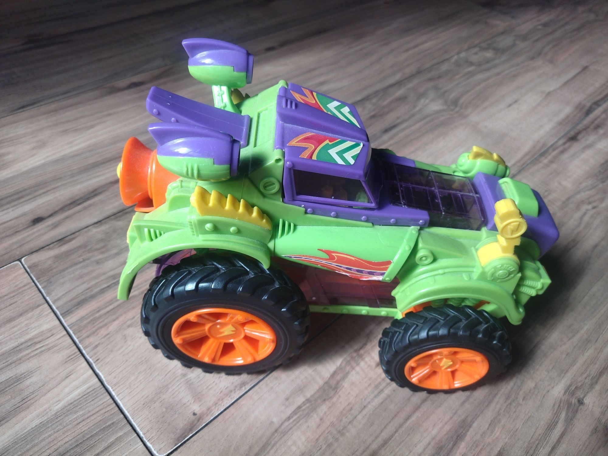 SuperZings 3, Villain Truck Monster Roller, pojazd SuperZłoczyńców