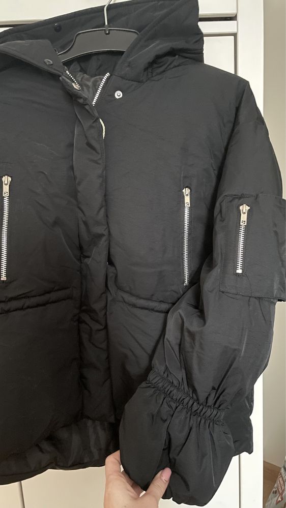 Nowa czarna kurtka zimowa jesienna z kapturem futerko M 38