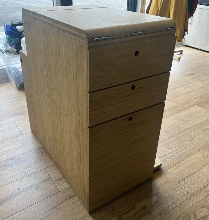 Zabudowa do busa Multivan California / Lodowka umywalka woda