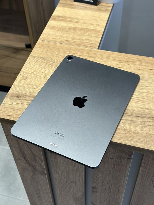 iPad Air 5 M1 256Gb Wi-Fi 5 циклів • Магазин • Гарантія