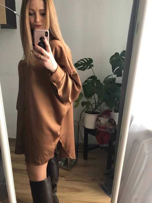 Satynowa koszula oversize