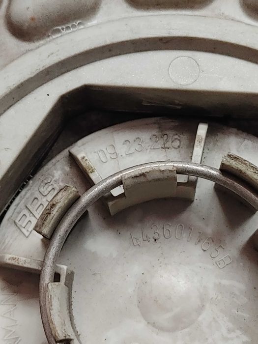 Dekielek alufelgi BBS Audi 80 oryginał 09.23.226 na sztuk 443.601.165B