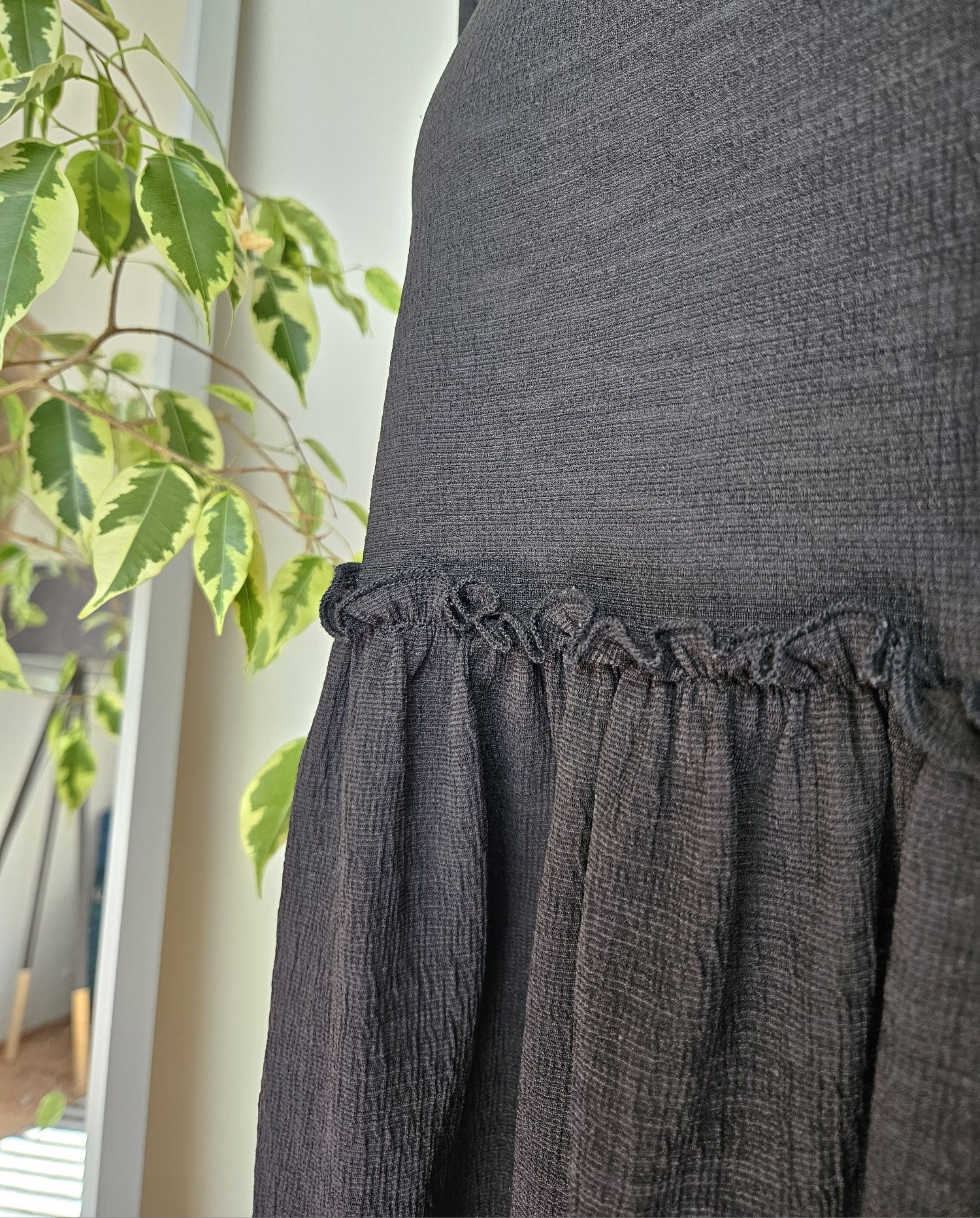 River Island rozmiar 38 bluzka z baskinką czarna bufiastymi rękawy na