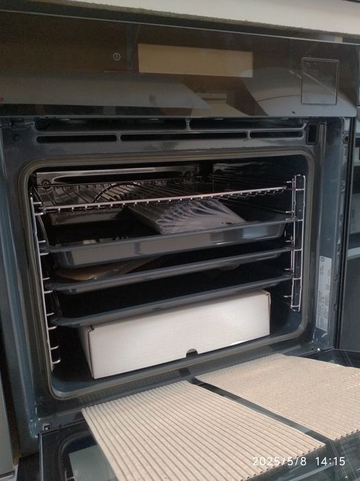 OUTLET Janki ul Wspólna 6 Piekarnik Electrolux EOA9S31WZ