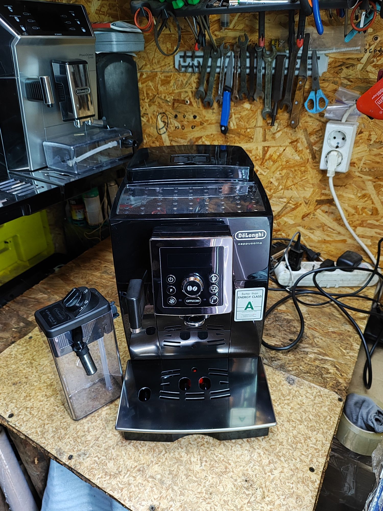 Кофемашина, кавомашина Saeco, Delonghi, Nivona Капучино
