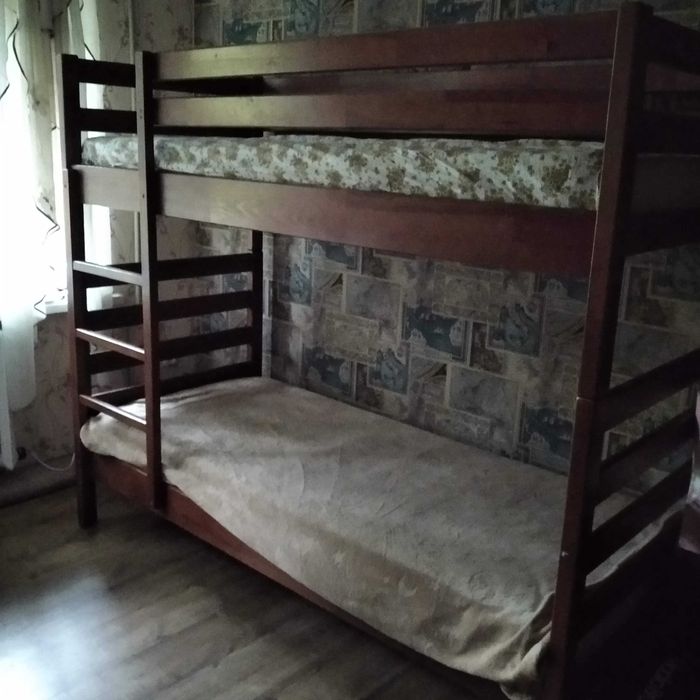 Двухъярусная кровать