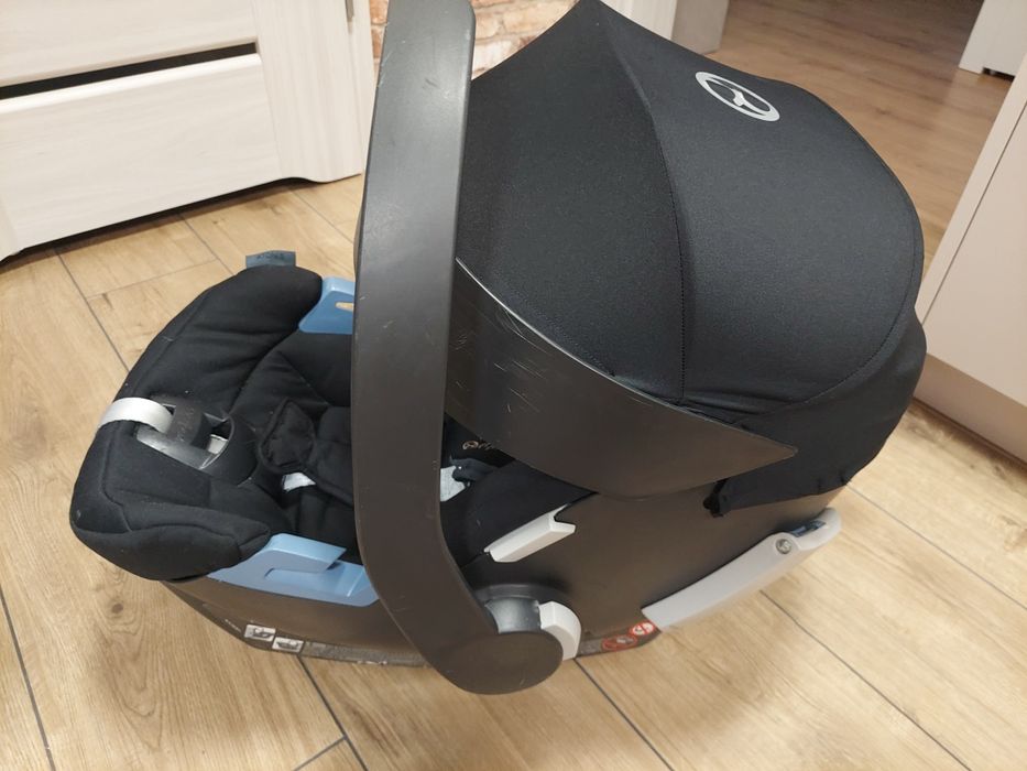 Fotelik Cybex z bazą ISOFIX
