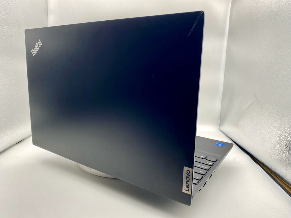 Lenovo ThinkPad Е15 Gen 2 15,6" FHD i5-1135G7/16GB DDR4/M2 256Gb/8%