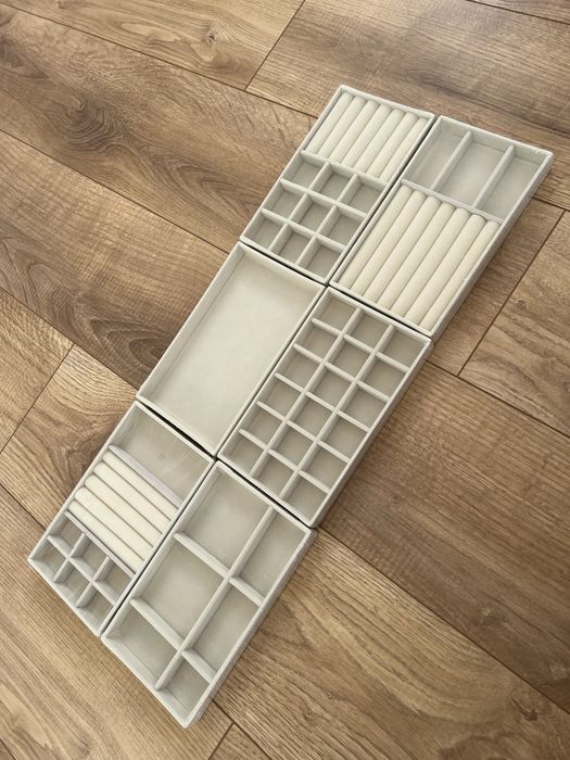 Ogranizer na bizuterie