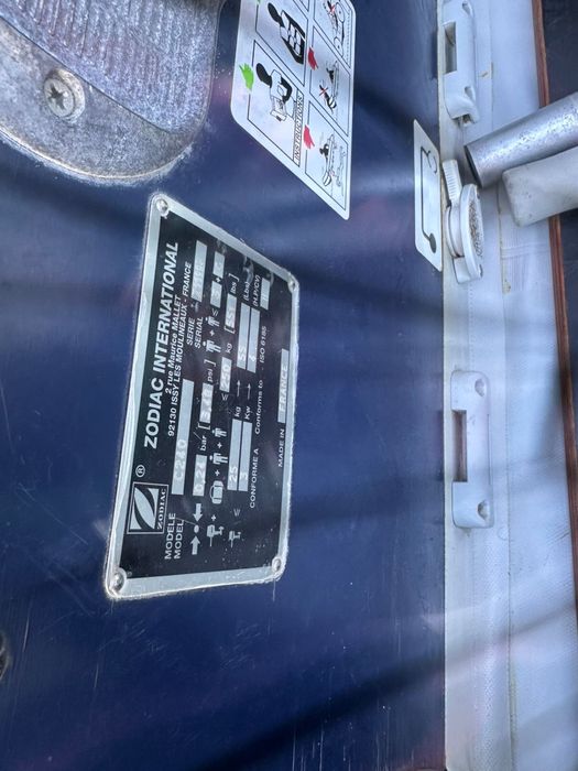 Zodiac c240 зодіак човен пвх француз двигун mercury 3.3 меркурі 3.3