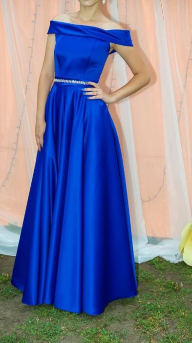 Сукня на випускний