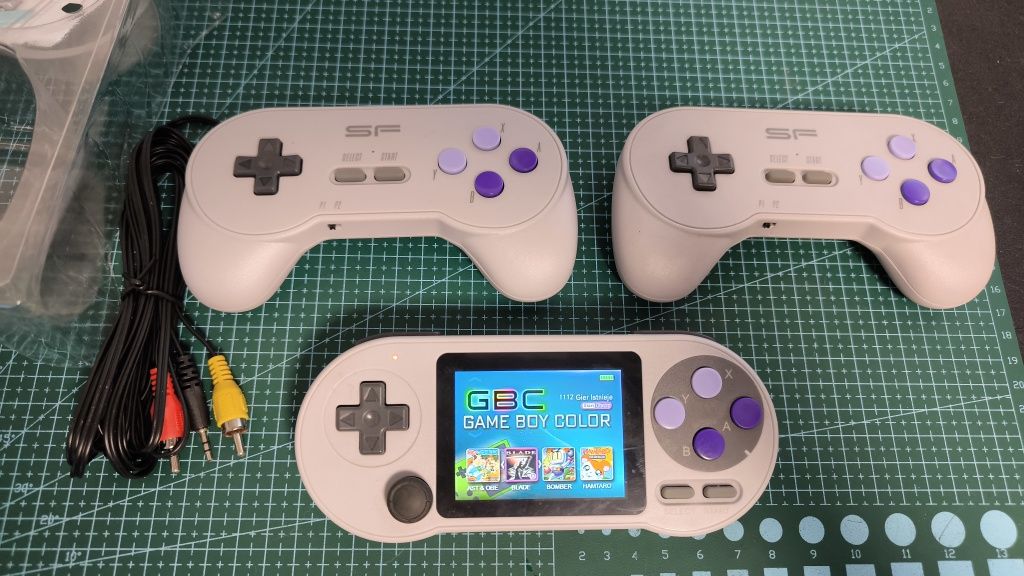 Konsola przenośna, emulator GameBoy, itp.