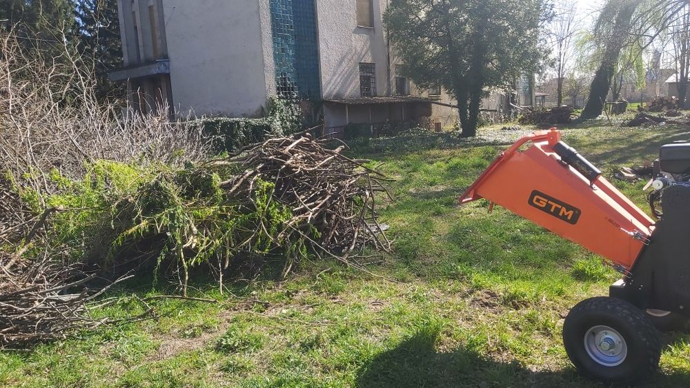 Здається в оренду подрібнювач деревени (щепоріз))