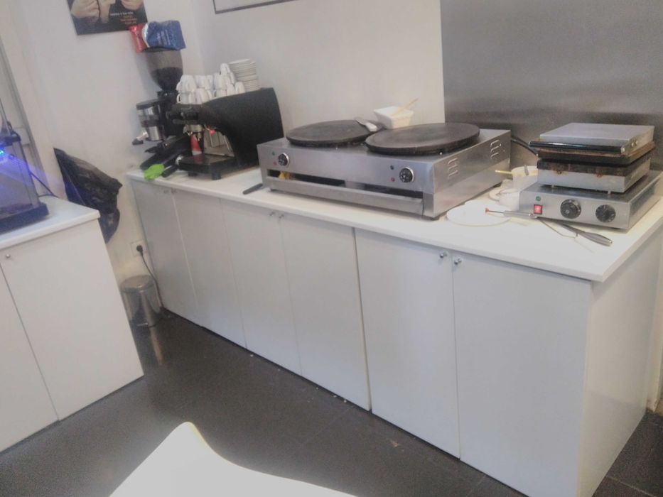 Crepeira, maquina de waffles, banho maria eexpositor frio e quente