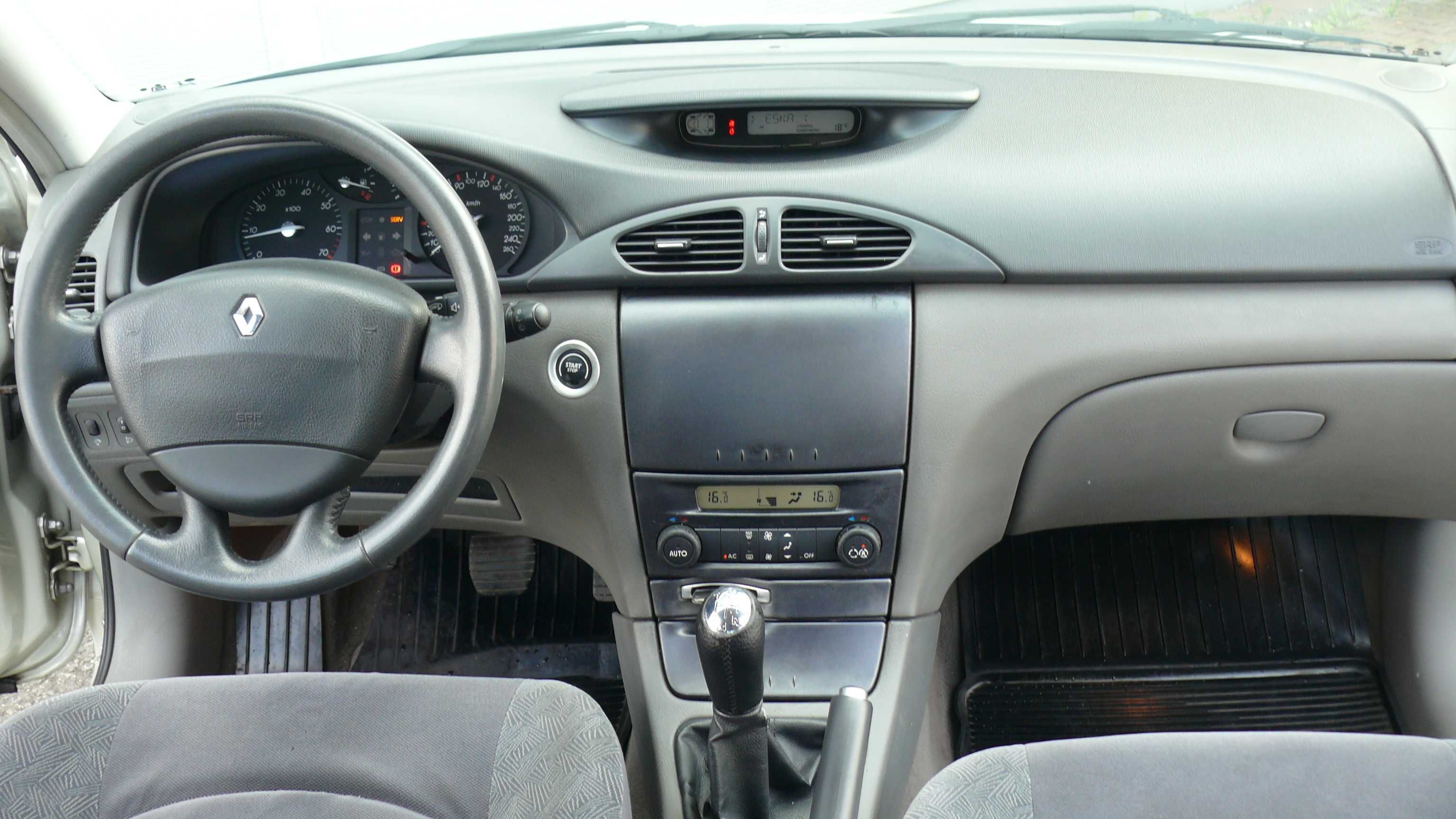 Renault Laguna 1.8 16V Salon Polska!! Niski przebieg!!