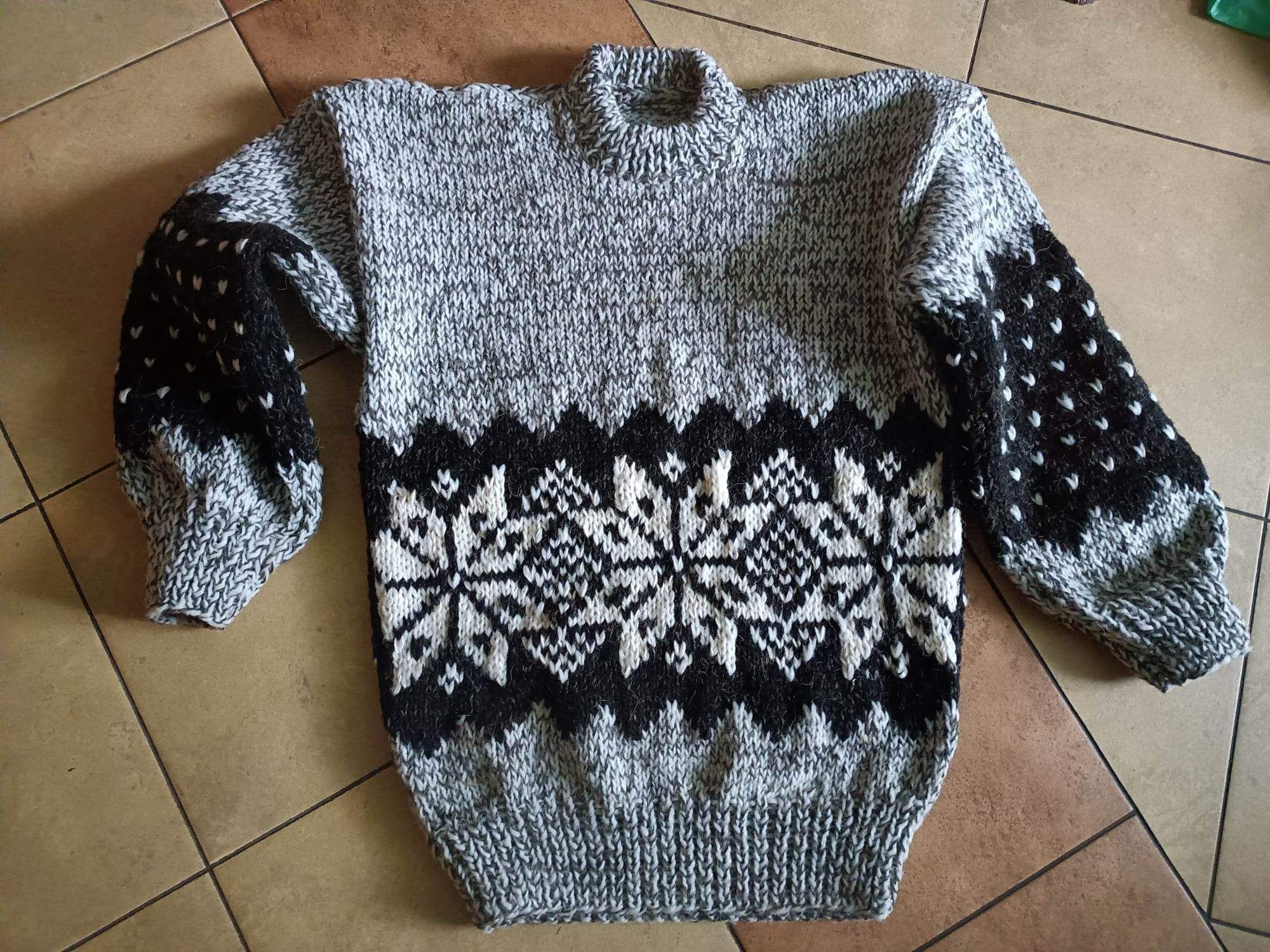 Sweter 100% wełna owcza ręcznie robione.