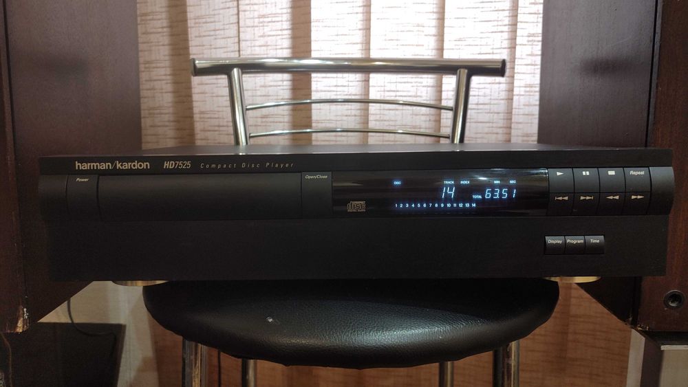 Сд/Cd Проирыватель Harman/Kardon HD7525 .Dac 4х PCM-61. Состояние !