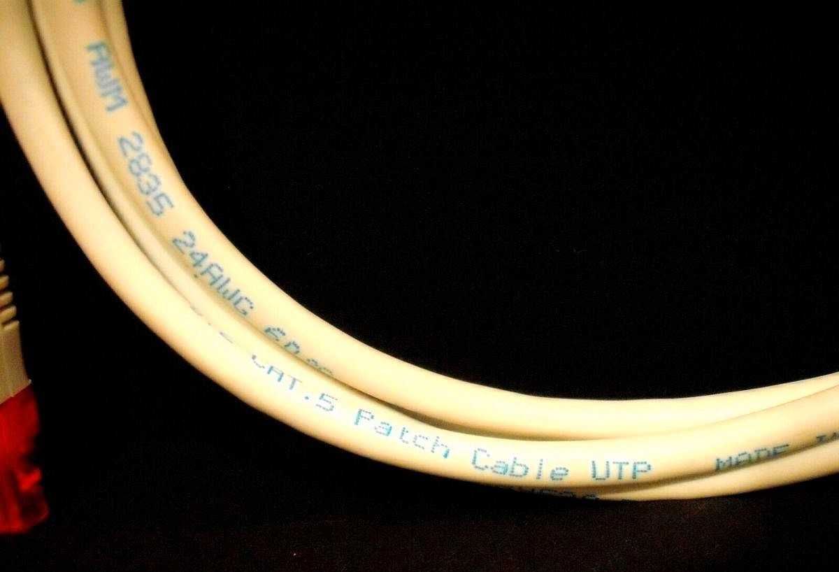 CAT 5 Ethernet Patch Cable 24AWG UTP TIA/EIA 2835 white 4ft