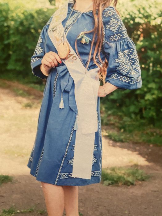 Плаття вишиване