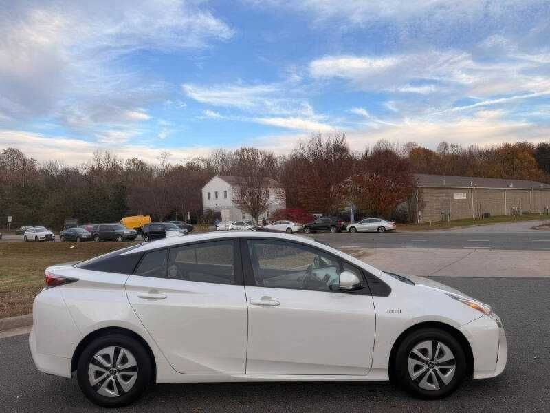 2017 Toyota Prius Four Touring