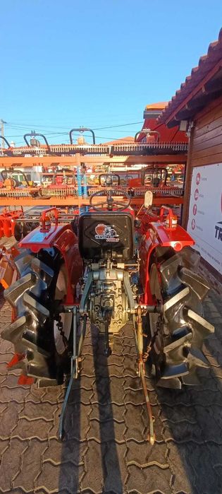 Campanha de Natal: Trator Yanmar YM 2000 + 4 alfaias POUPE 1250€