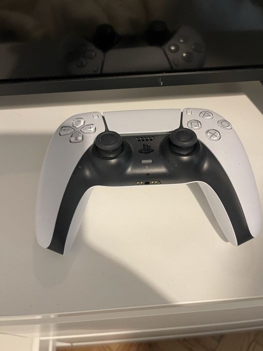 Vendo ps5 comprado a dois meses