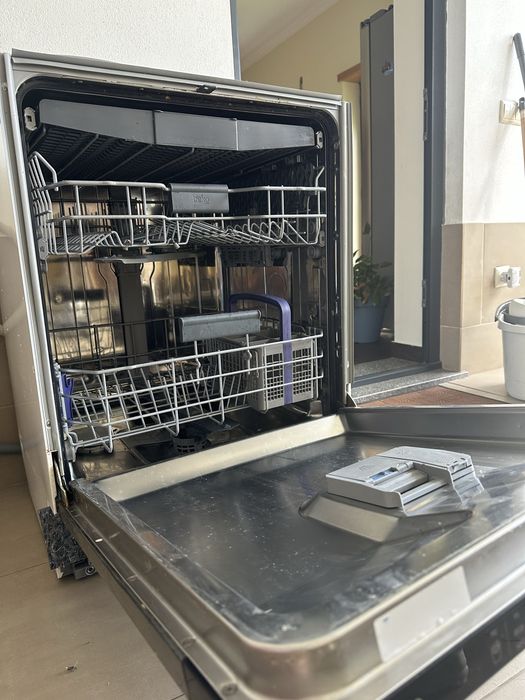Maquina lavar louca de encastrar BEKO - Avariada