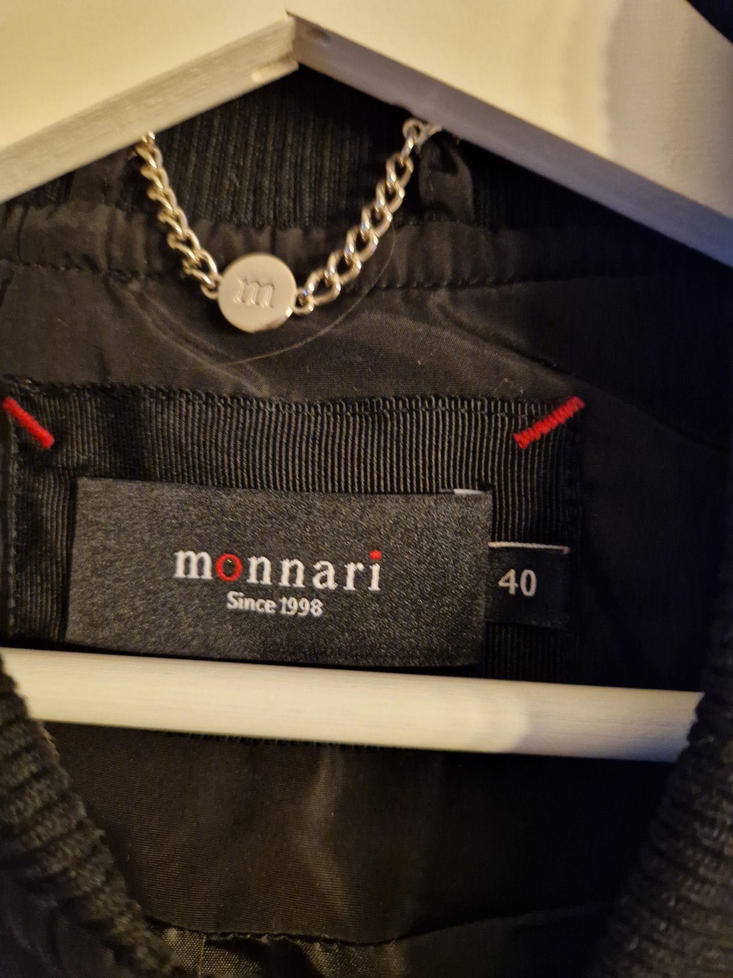 Pikowany płaszcz Monnari