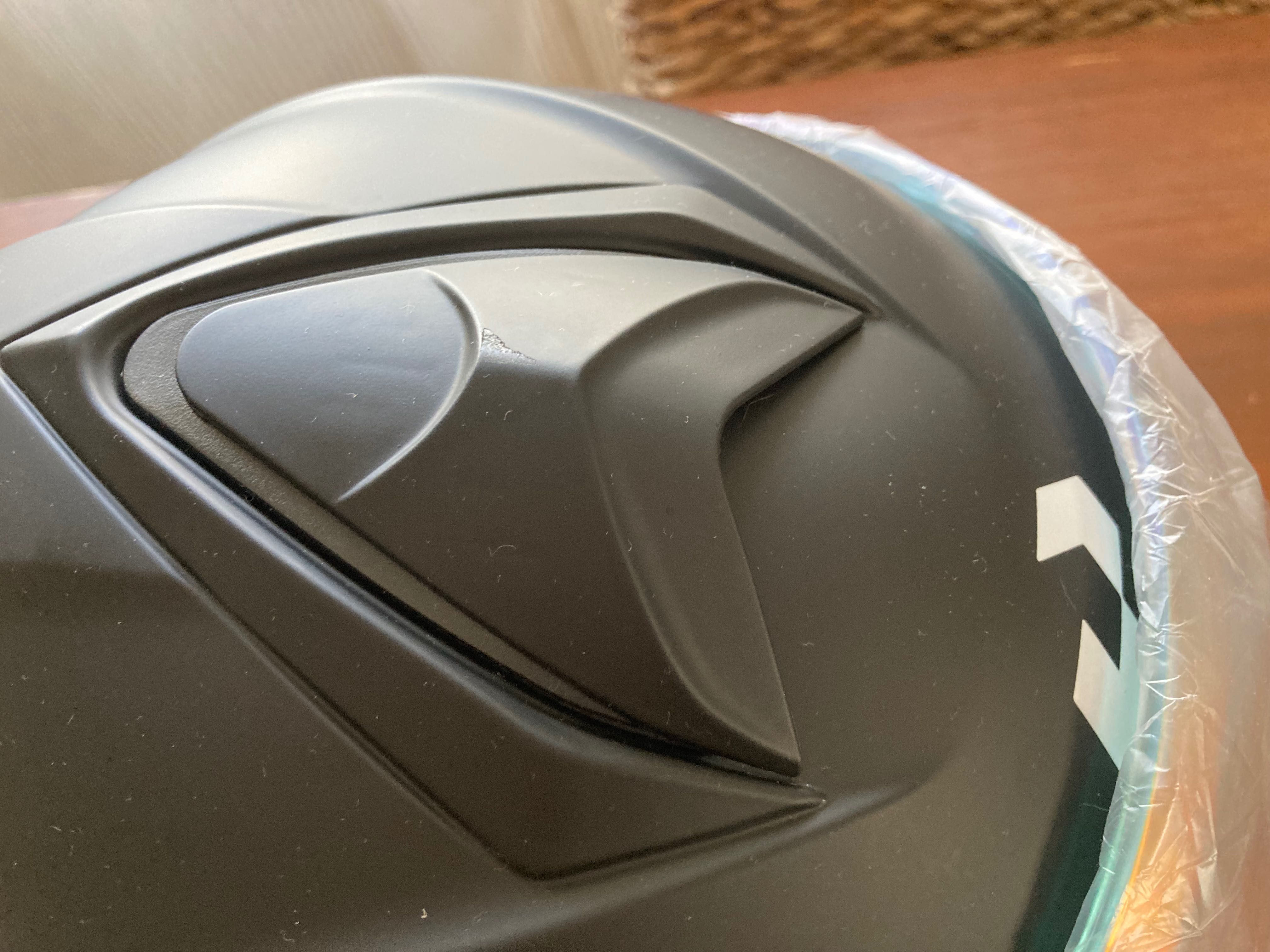 Capacete Mota a estrear