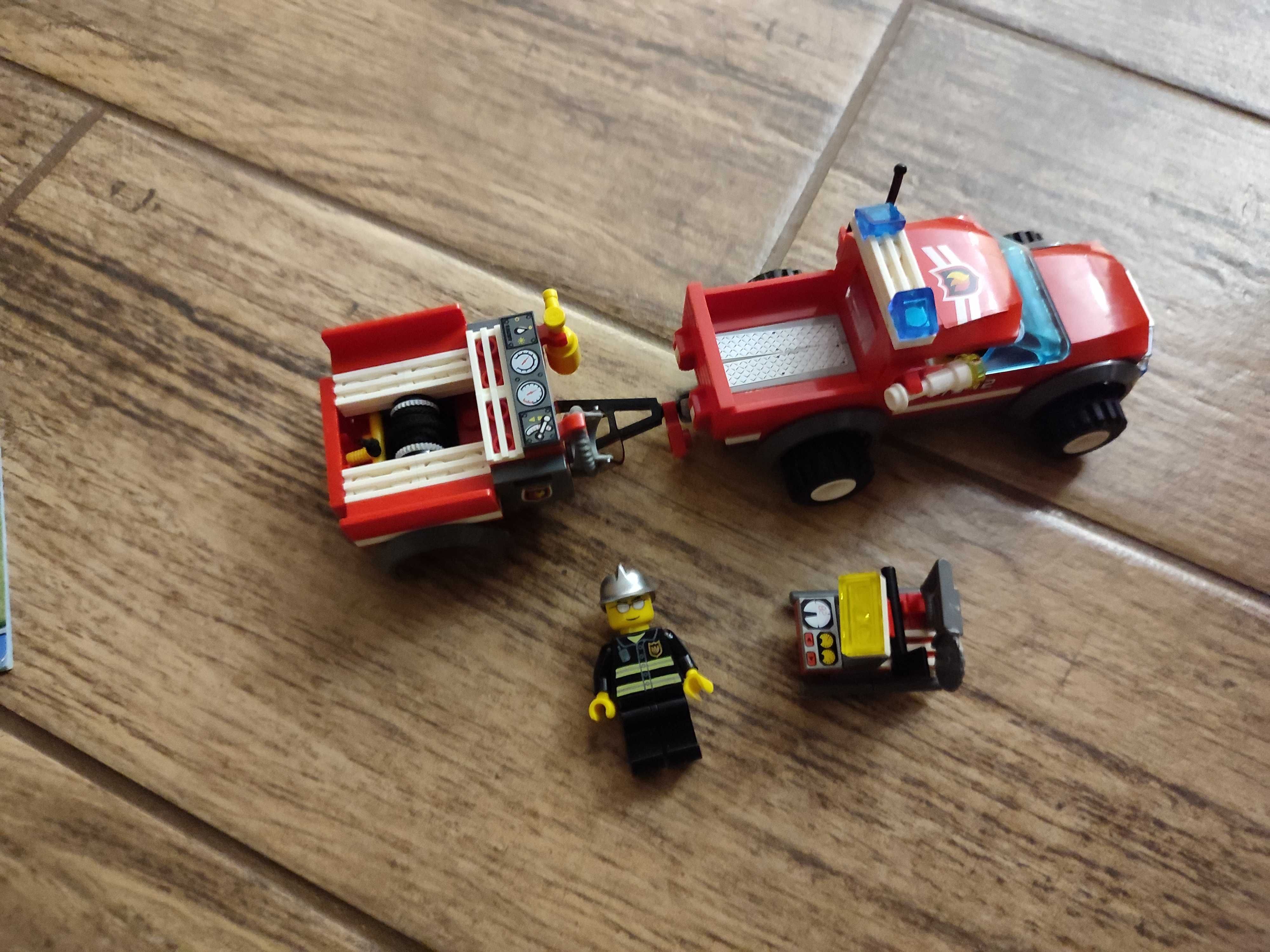 LEGO 7942 City - Terenowa ekipa ratunkowa