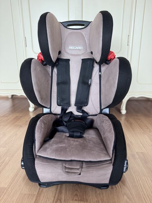 Автокрісло Recaro Young Sport в ідеальному стані