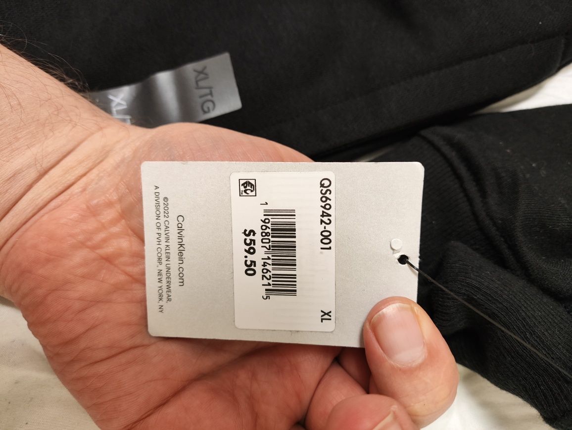 костюм Calvin Klein