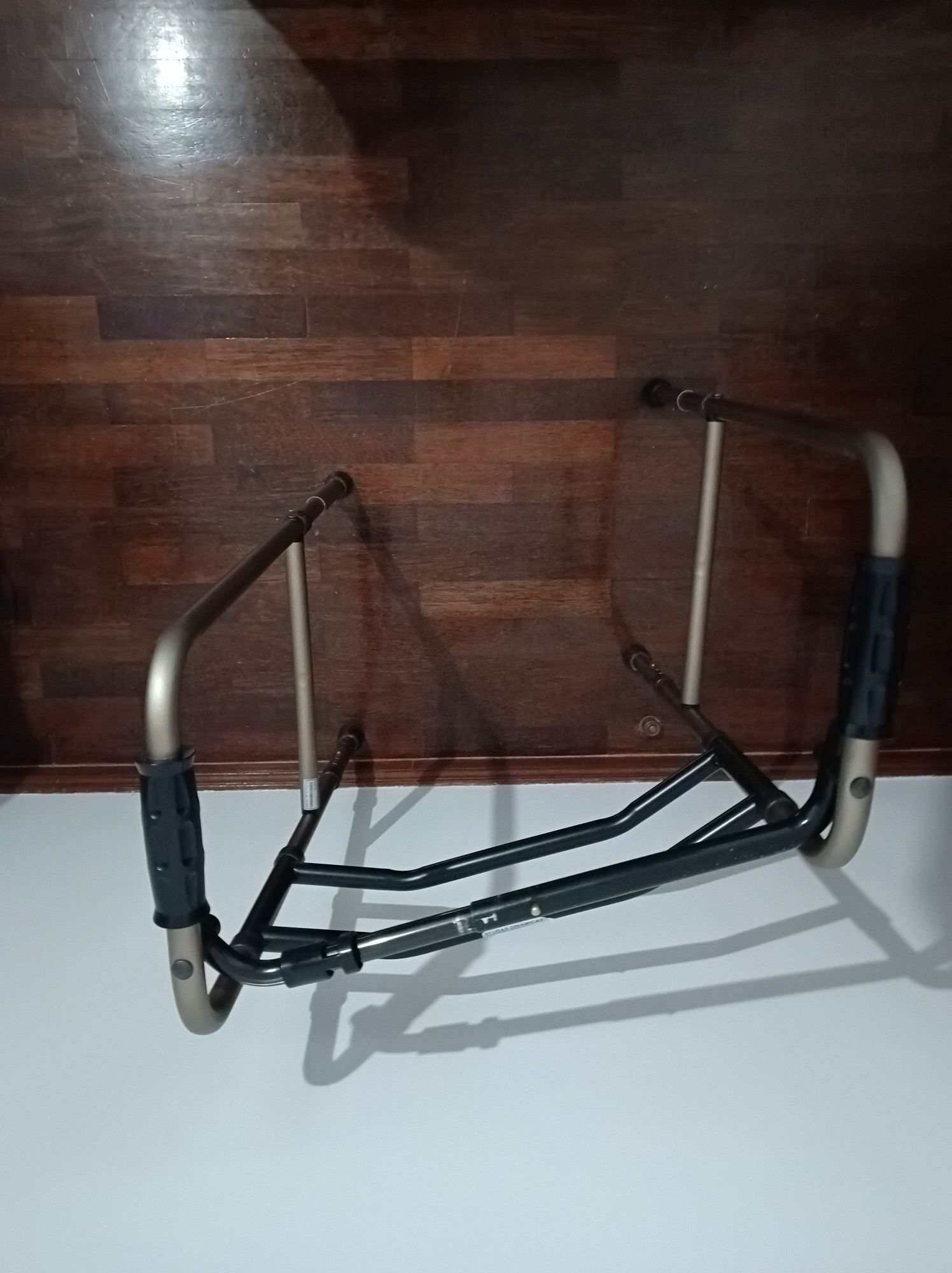 Andarilho articulado