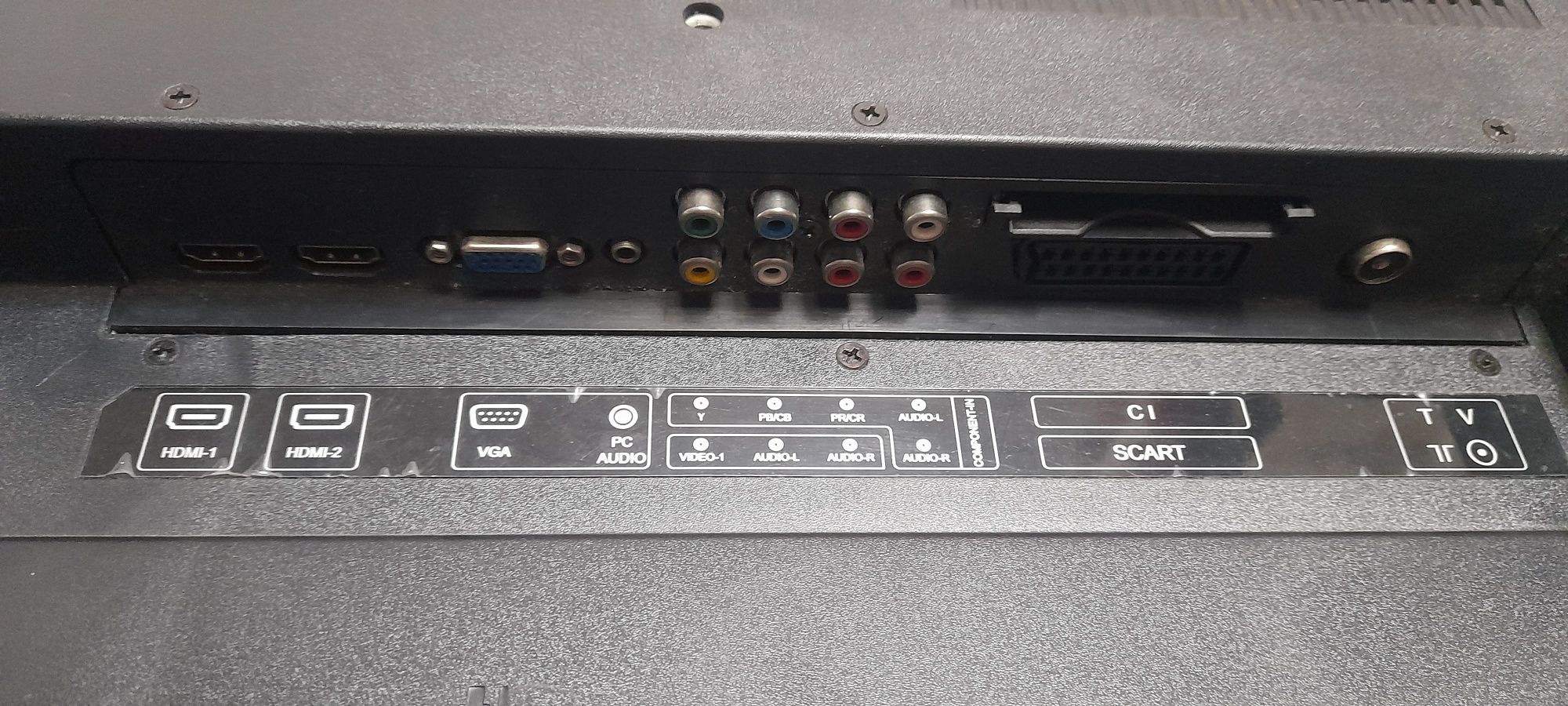 Televisor LCD Crown usado