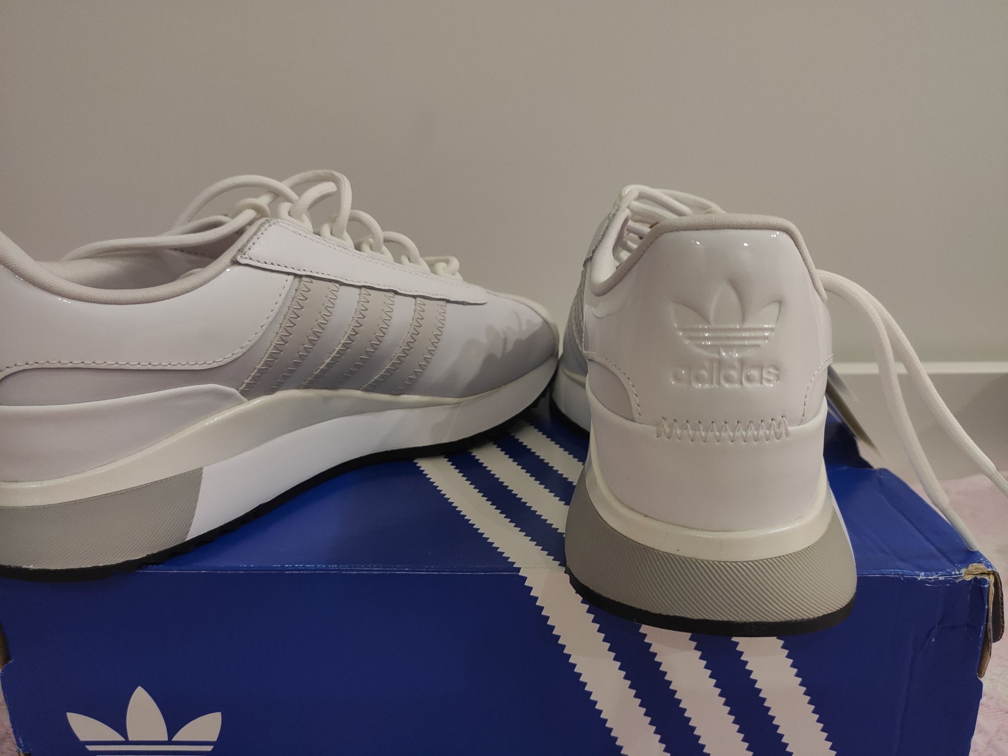 Sapatilhas Adidas mulher Novas