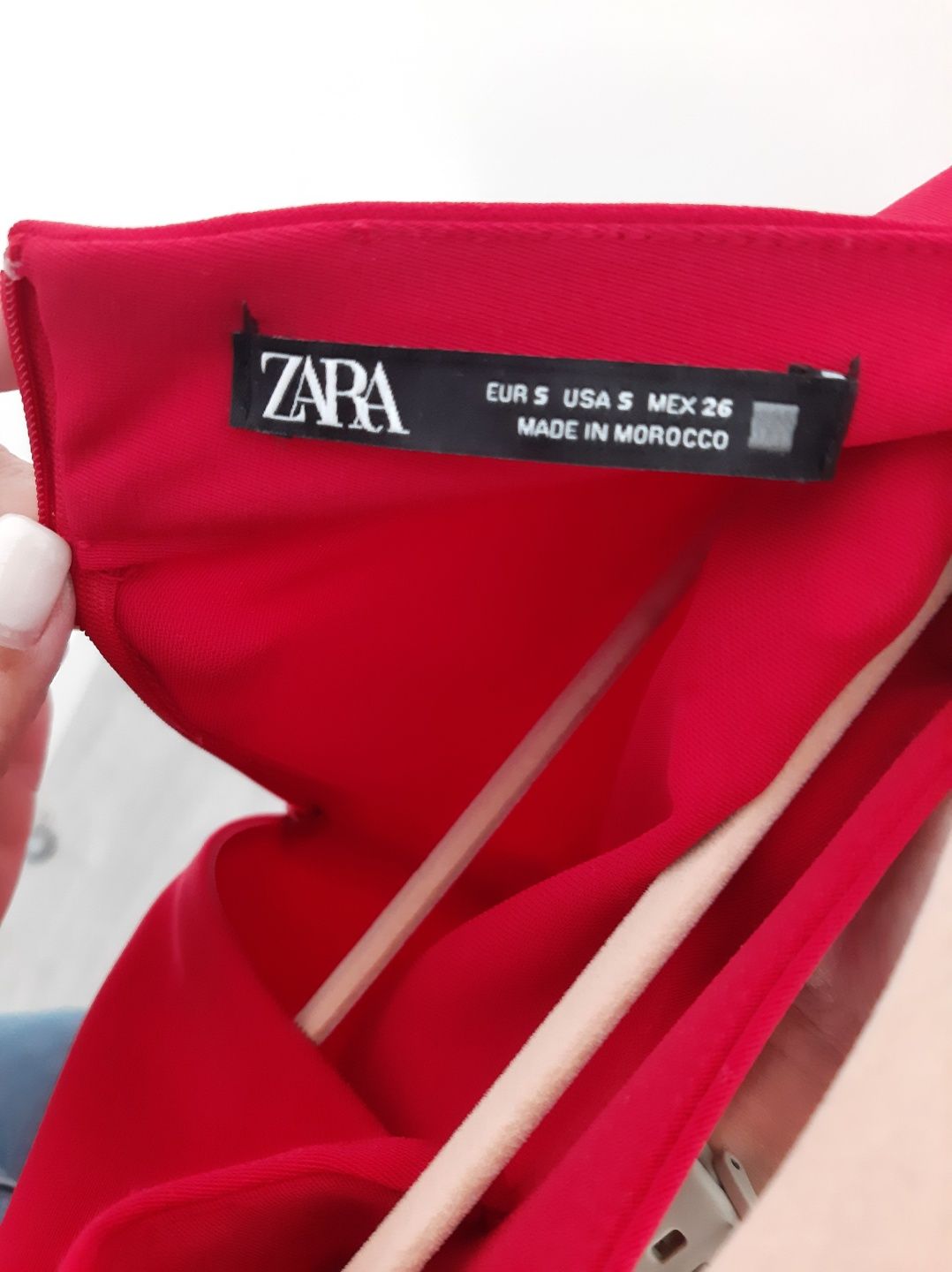 Vestido vermelho Zara