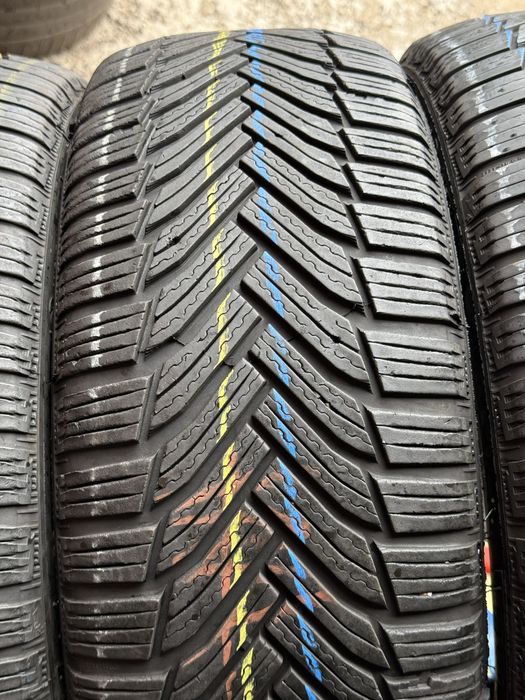 Шины БУ 225 45 R 17 Michelin alpin 6 комплект зима